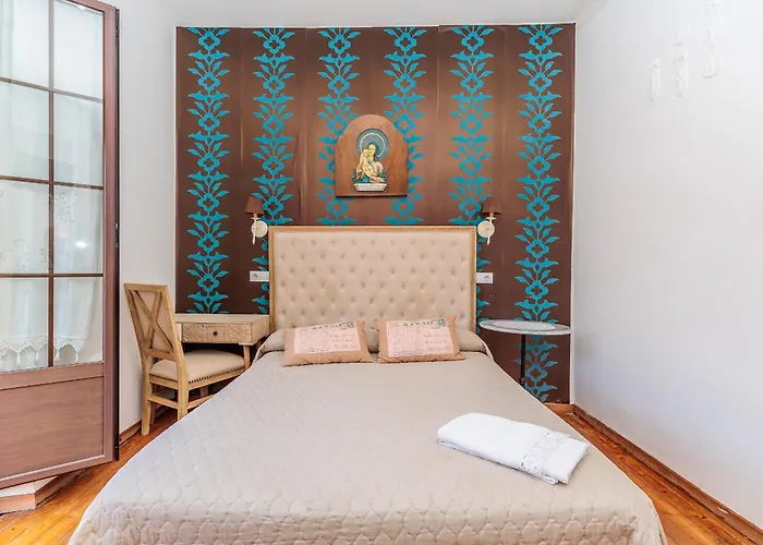 Balcones Del Camino 3*