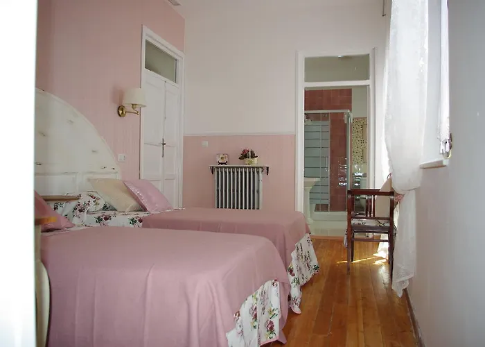 ゲストハウス Balcones Del Camino 3*